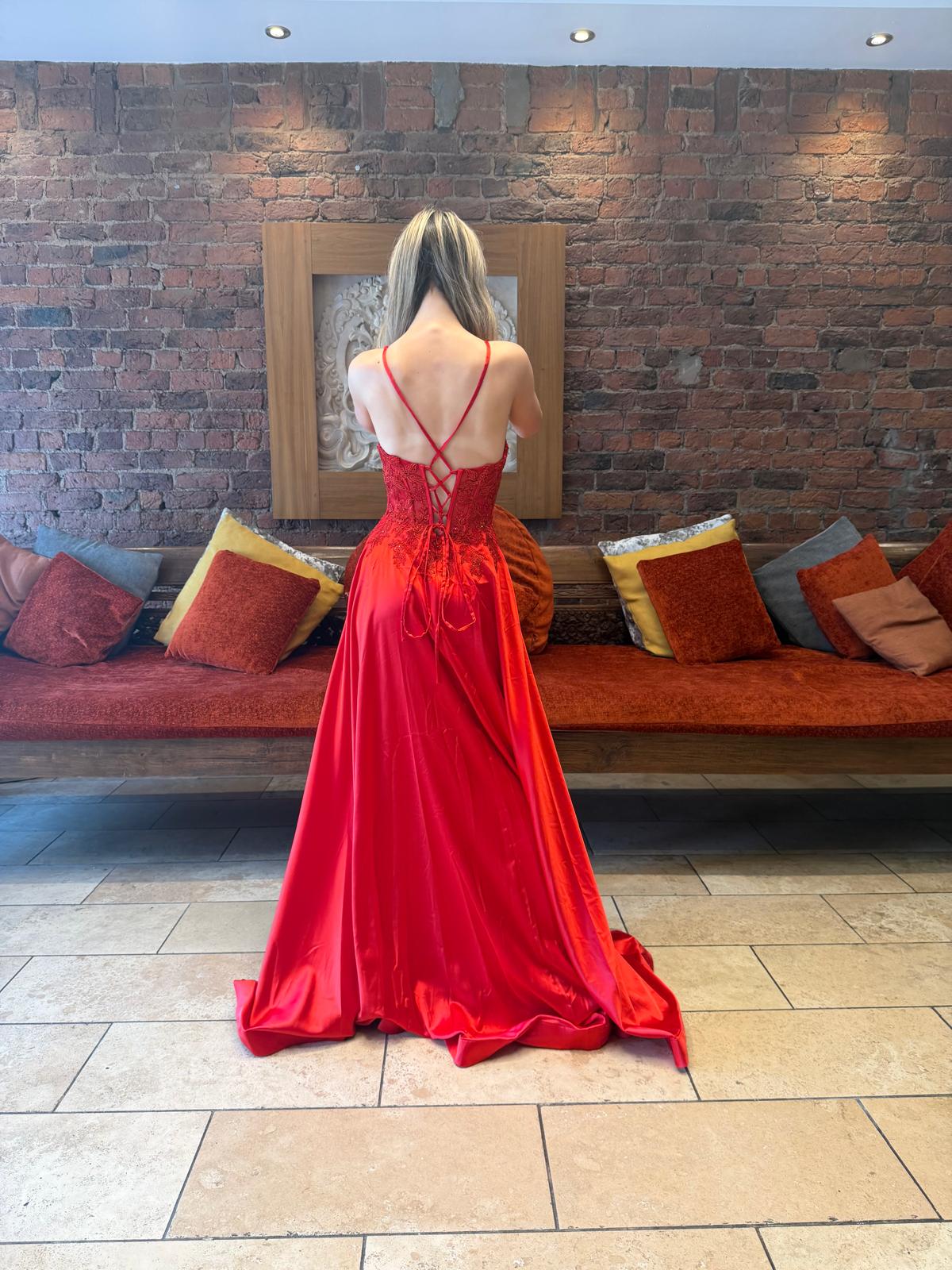 RED DRESS